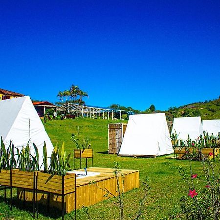 Aw Guatape Glamping Resort Ngoại thất bức ảnh