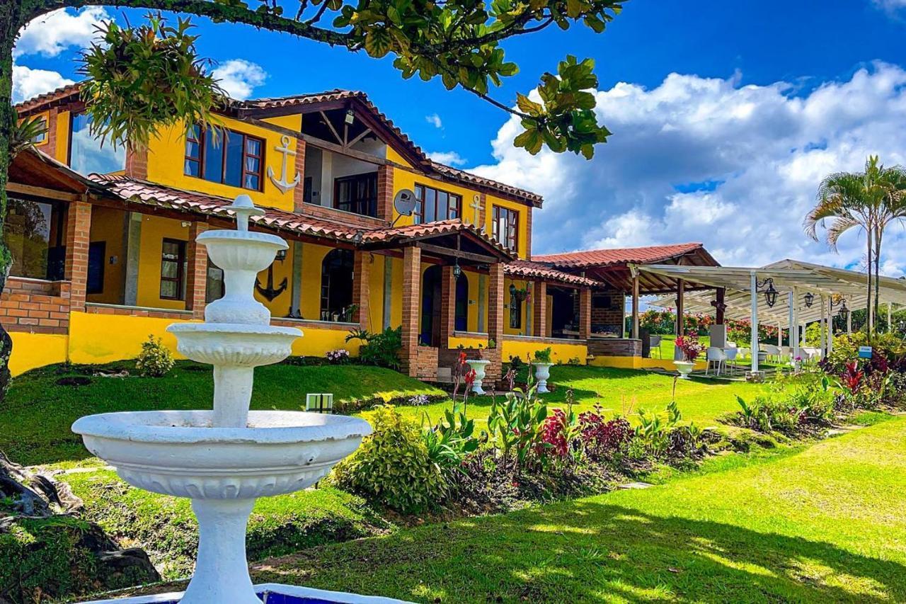 Aw Guatape Glamping Resort Ngoại thất bức ảnh