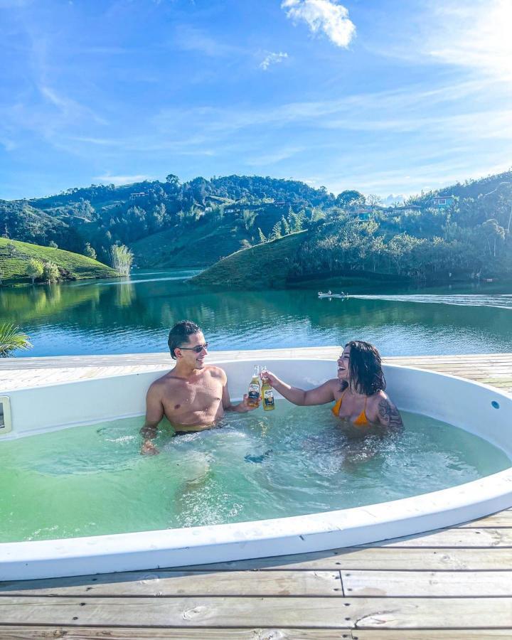 Aw Guatape Glamping Resort Ngoại thất bức ảnh