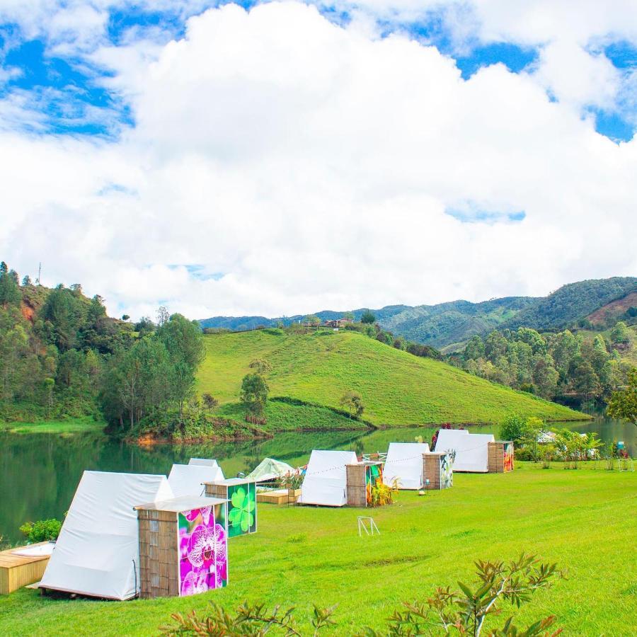 Aw Guatape Glamping Resort Ngoại thất bức ảnh