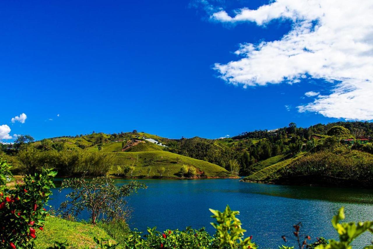 Aw Guatape Glamping Resort Ngoại thất bức ảnh