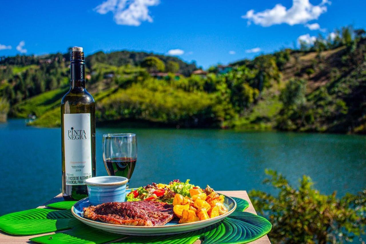Aw Guatape Glamping Resort Ngoại thất bức ảnh