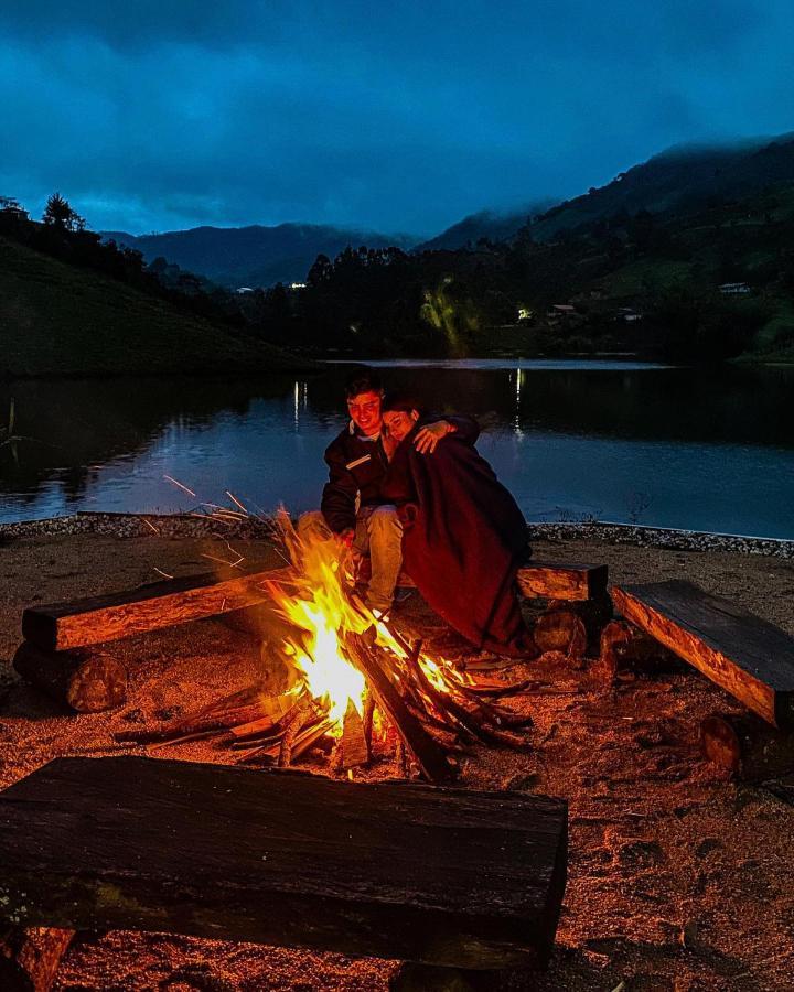 Aw Guatape Glamping Resort Ngoại thất bức ảnh