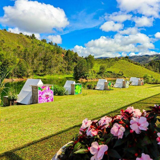 Aw Guatape Glamping Resort Ngoại thất bức ảnh