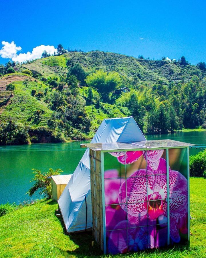 Aw Guatape Glamping Resort Ngoại thất bức ảnh