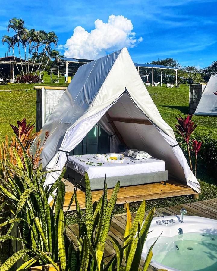 Aw Guatape Glamping Resort Ngoại thất bức ảnh