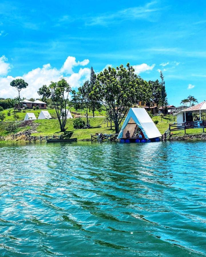 Aw Guatape Glamping Resort Ngoại thất bức ảnh